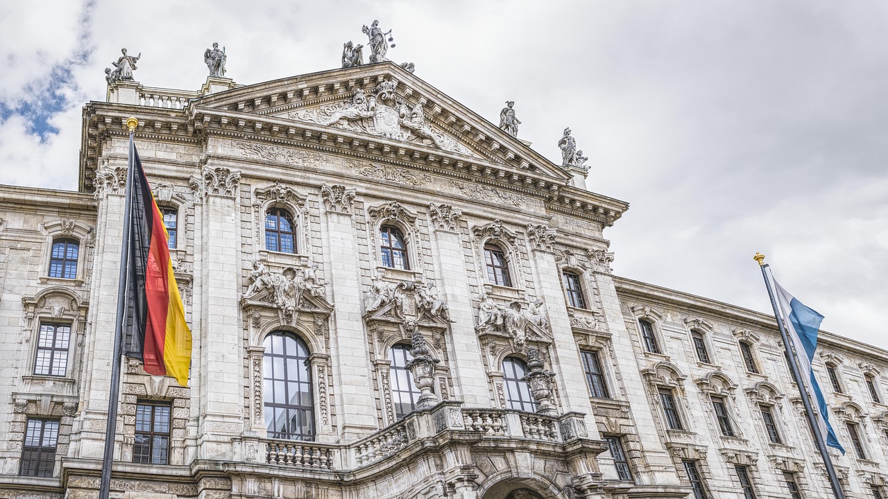 Parents Leaving Family Court Together – Family Law Life After Divorce Legal Guide