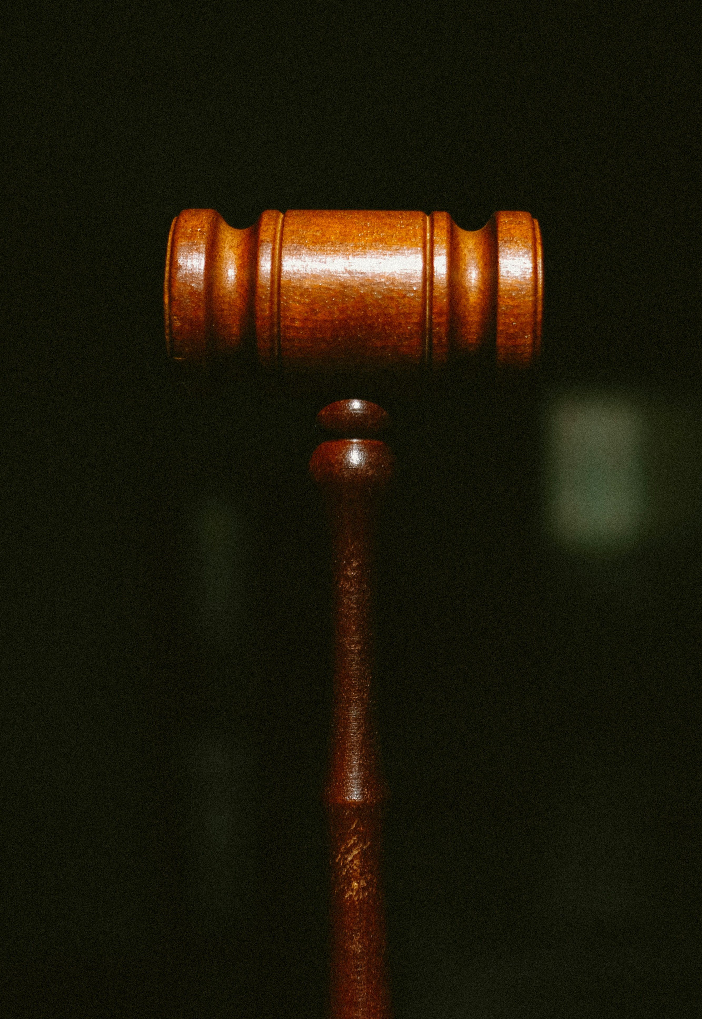 Lawyer Explaining Divorce Timeline – Family Law How Long Divorce Takes in Court